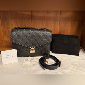 Louis Vuitton Black Empreinte Métis